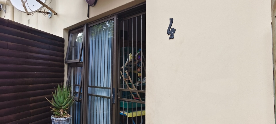 9 Bedroom Property for Sale in Generaal De Wet Free State